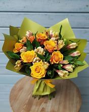 Букет цветов из:  Альстромерии и Розы в Шувое