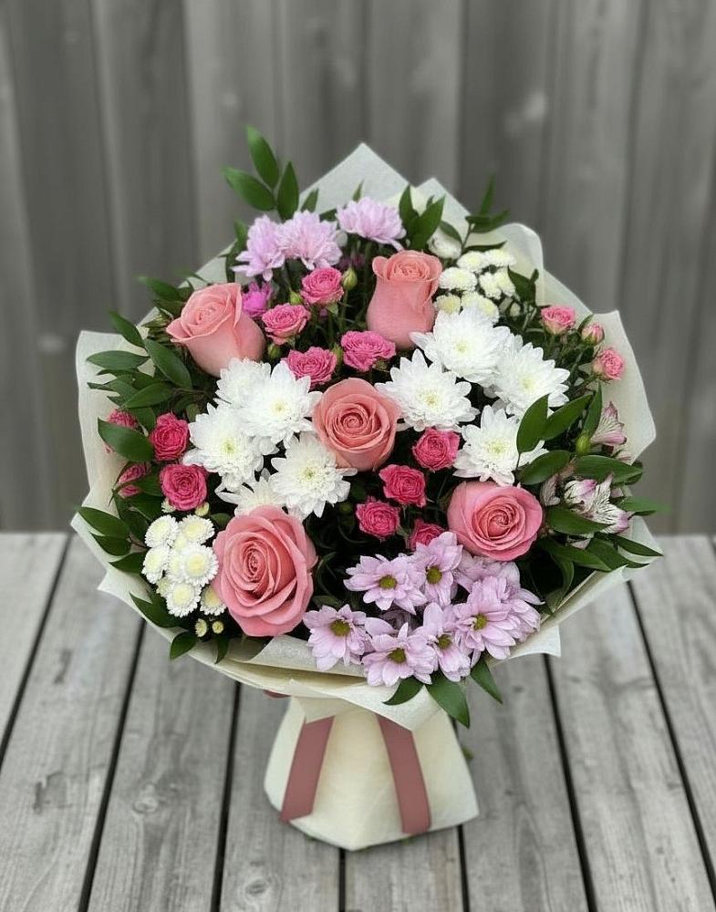 Букет цветов из: Альстромерии, Гвоздики, Розы и Хризантемы в Шувое