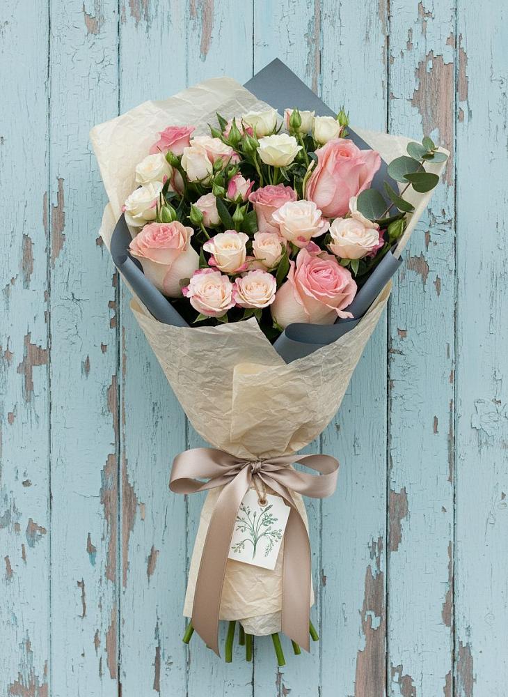 Букет цветов из: Розы в Шувое