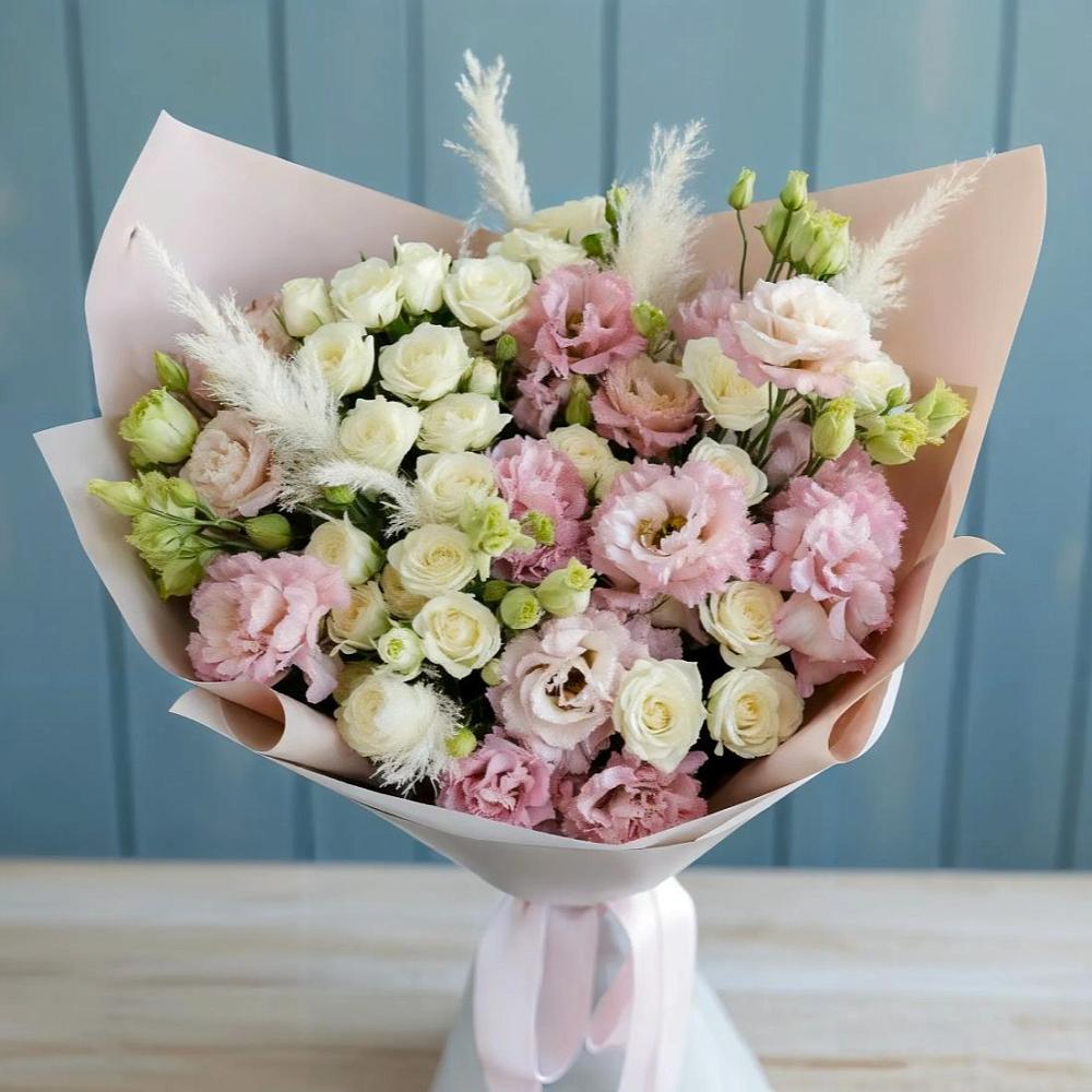 Букет цветов из: Альстромерии и Розы в Шувое