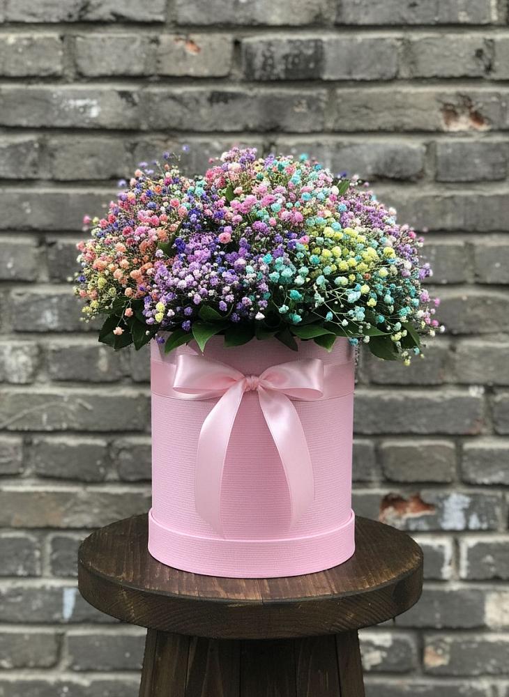 Цветочная композиция из Гипсофила и Розы в шляпной коробке в Шувое
