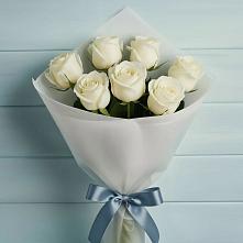 Букет 7 Белых роз Эдлесс Лав в Шувое