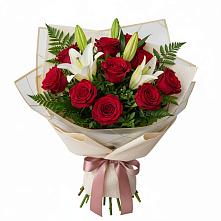 Букет цветов из:  Лилии и Розы в Шувое