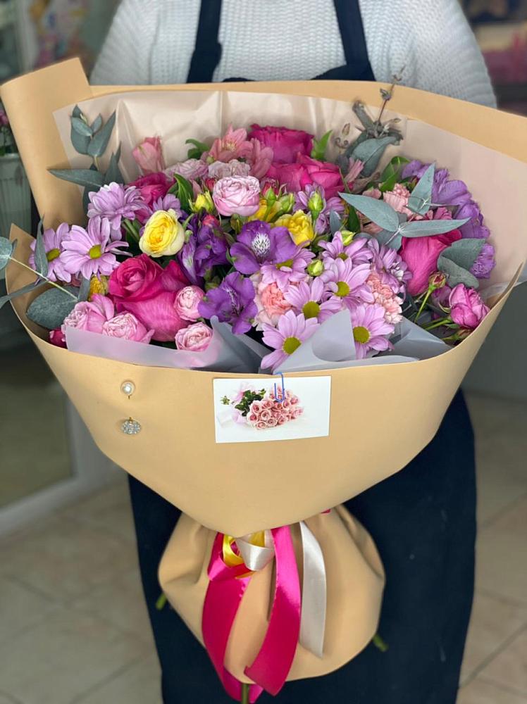 Букет цветов из: Хризантемы, Гвоздики и Альстромерии в Шувое