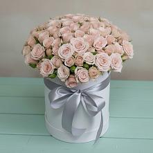 Цветочная композиция из Розы в шляпной коробке в Шувое