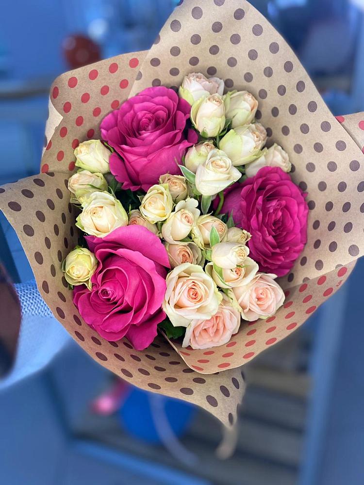 Букет цветов из: Розы в Шувое