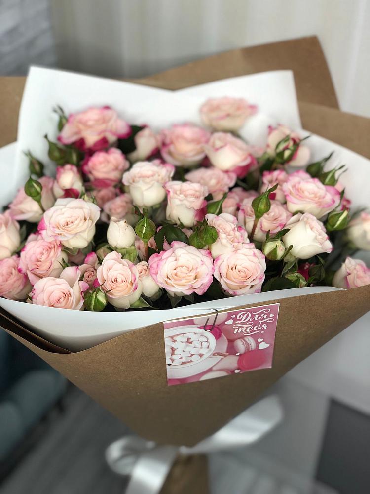 Букет цветов из: Розы в Шувое