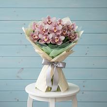 Букет цветов из:  Орхидеи и Розы в Шувое