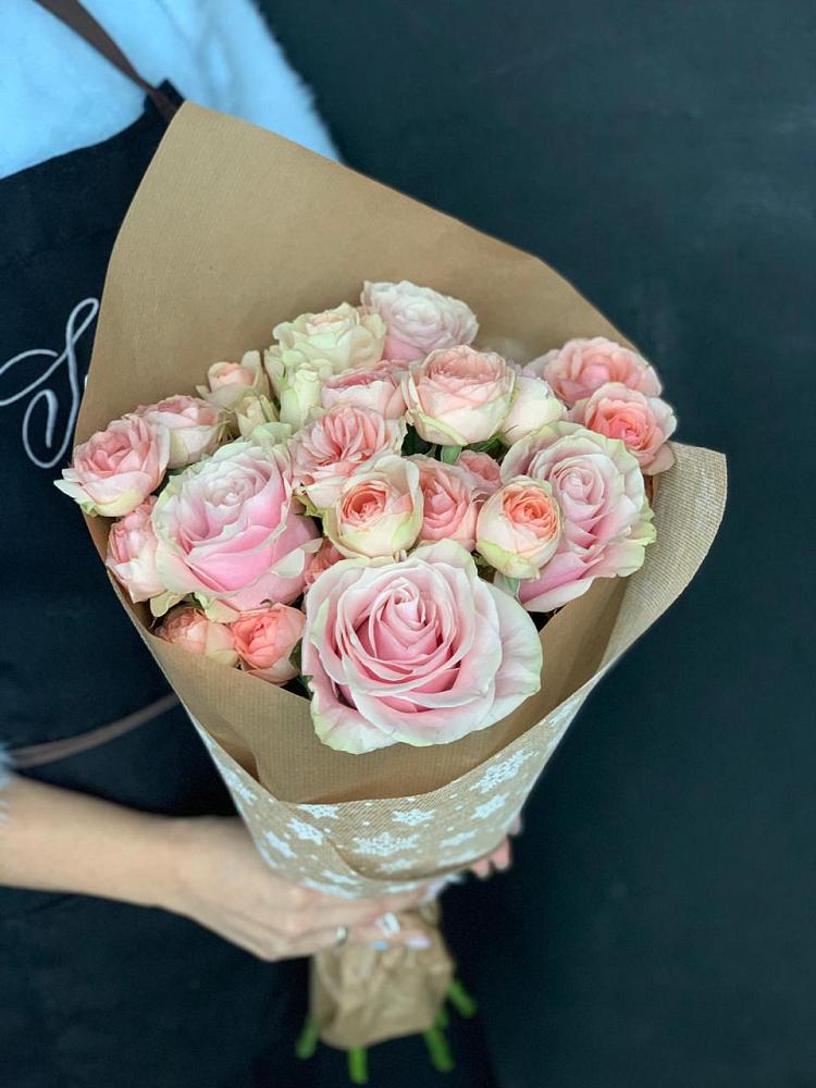 Букет цветов из: Хризантемы и Розы в Шувое