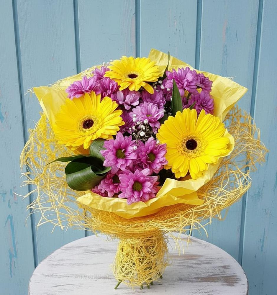 Букет цветов из: Хризантемы и Герберы в Шувое