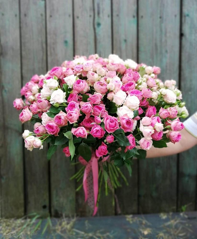 Букет Розовые кустовые розы Натали и Лав Лидия в Шувое