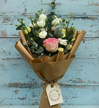 Букет цветов из:  Розы и Лизиантусы в Шувое